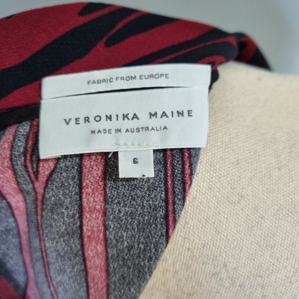 Veronika Maine Black & Red Stripe Long Sleeve A-Line Dress Size 6 - Picture 7 of 8